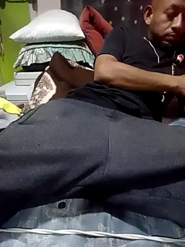 Snapshot of pineda1689 chatting on February 26, 2025, 10:04 pm pineda1689 online show from February 26, 2025, 10:04 pm