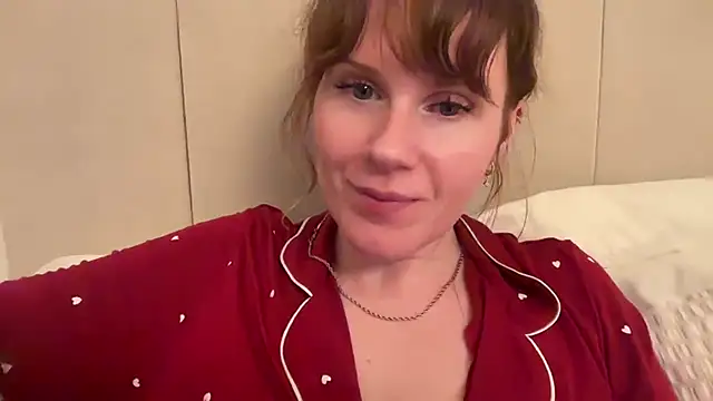 Snapshot of redheadrosie69 chatting on November 24, 2025, 7:58 pm redheadrosie69 online show from November 24, 2025, 7:58 pm