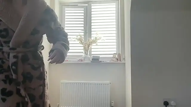 Snapshot of redheadrosie69 chatting on November 20, 2025, 10:16 am redheadrosie69 online show from November 20, 2025, 10:16 am