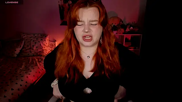  Lisa x online show from October 11, 2025, 2:51 pm