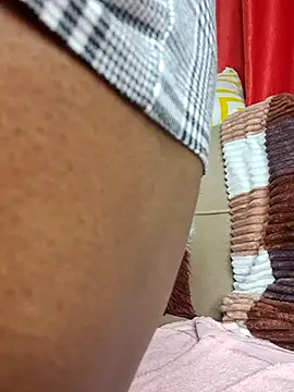 Hotfirespicegiri245 online show from April 19, 2026, 6:10 pm