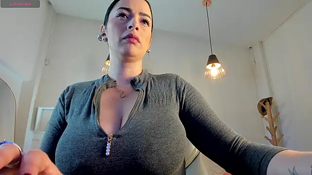 Snapshot of Jayden_Jonnes chatting on March 1, 2026, 11:43 am Jayden Jonnes online show from March 1, 2026, 11:43 am