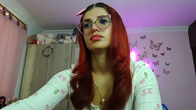 Snapshot of caroline_jonson chatting on June 5, 2026, 1:17 pm caroline jonson online show from June 5, 2026, 1:17 pm