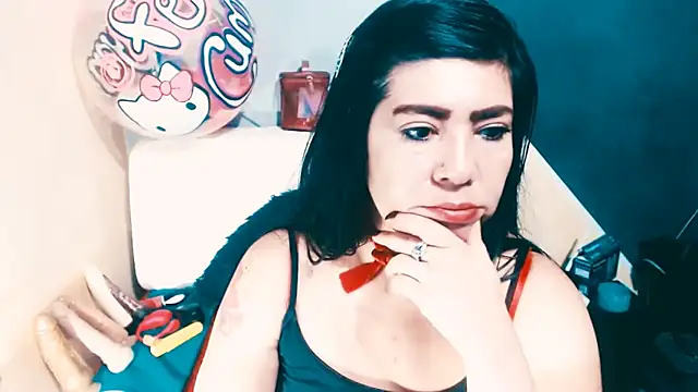 luisahott online show from April 23, 2026, 4:08 pm