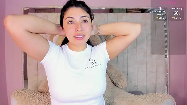 Danna 777  online show from January 13, 2026, 10:03 pm