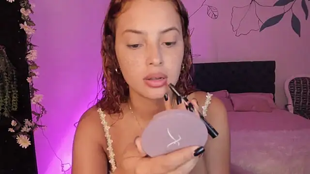 Snapshot of georgina_palacios chatting on March 1, 2025, 2:34 pm georgina palacios online show from March 1, 2025, 2:34 pm