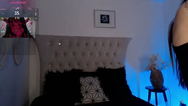 Tifanny Sweett online show from September 29, 2025, 3:17 pm