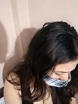 PRINCESS ZANNAT online show from April 15, 2026, 5:17 pm