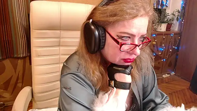 Snapshot of Miss_Tress chatting on July 16, 2026, 8:50 pm Miss Tress online show from July 16, 2026, 8:50 pm