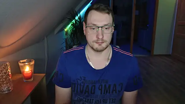 Snapshot of Relsxboy chatting on January 29, 2025, 5:45 pm Relsxboy online show from January 29, 2025, 5:45 pm