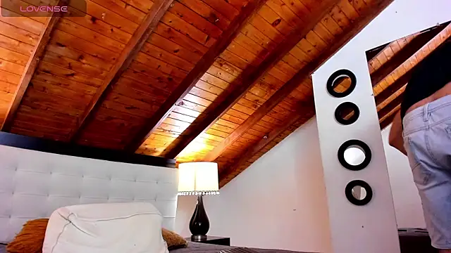 Tom Bailey online show from December 18, 2025, 12:53 pm