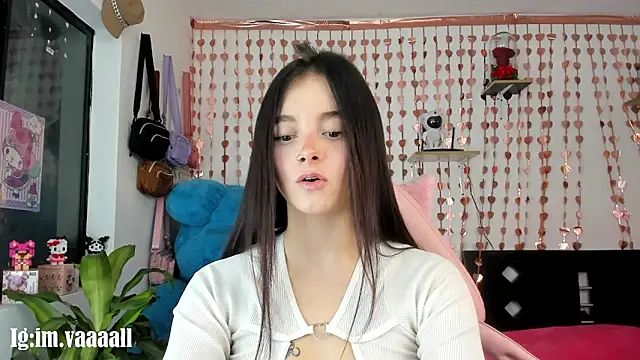 Snapshot of lucyy_tay chatting on September 23, 2025, 9:55 pm lucyy tay online show from September 23, 2025, 9:55 pm