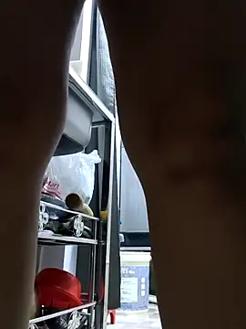 Lanyingxin18 online show from April 9, 2026, 9:32 pm