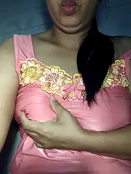 Lanyingxin18 online show from April 17, 2026, 8:11 pm