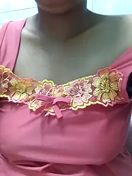 Lanyingxin18 online show from February 4, 2026, 7:09 pm