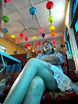 Emily 9xx online show from November 8, 2025, 4:05 am