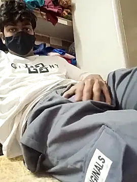 hotvarunrita online show from December 14, 2025, 8:42 am