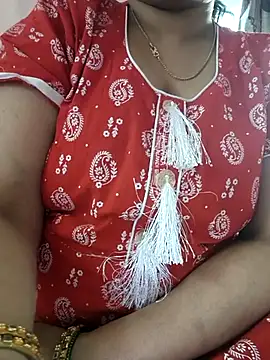 Snapshot of cuteyqueen chatting on January 16, 2026, 8:07 am cuteyqueen online show from January 16, 2026, 8:07 am