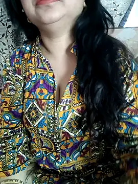 cuteyqueen online show from March 29, 2026, 6:26 am