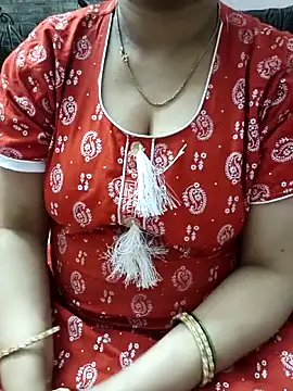 Snapshot of cuteyqueen chatting on February 10, 2026, 1:54 pm cuteyqueen online show from February 10, 2026, 1:54 pm