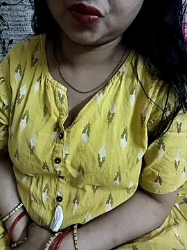 cuteyqueen online show from April 9, 2026, 3:19 am