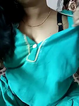 Snapshot of cuteyqueen chatting on February 24, 2025, 4:49 am cuteyqueen online show from February 24, 2025, 4:49 am