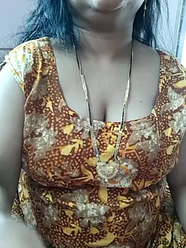 Snapshot of cuteyqueen chatting on November 3, 2025, 6:07 am cuteyqueen online show from November 3, 2025, 6:07 am