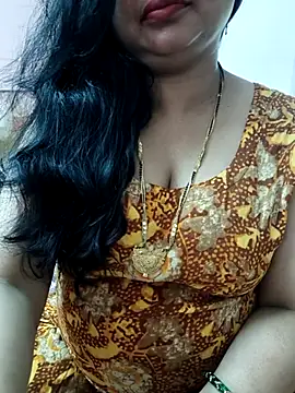 Snapshot of cuteyqueen chatting on October 31, 2025, 6:32 am cuteyqueen online show from October 31, 2025, 6:32 am