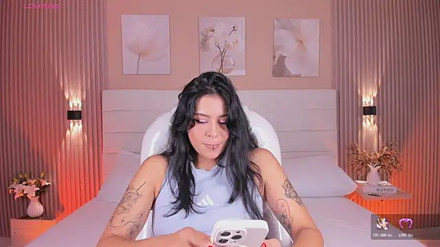 Snapshot of JessyEvans chatting on July 16, 2026, 7:22 pm JessyEvans online show from July 16, 2026, 7:22 pm