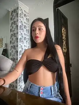 Snapshot of AbbyMillerrr chatting on March 14, 2025, 10:16 pm AbbyMillerrr online show from March 14, 2025, 10:16 pm