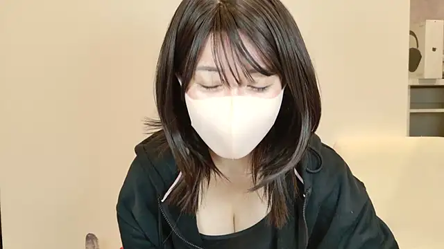 Snapshot of xx_natsumegu_xx chatting on January 3, 2025, 3:49 am xx natsumegu xx online show from January 3, 2025, 3:49 am