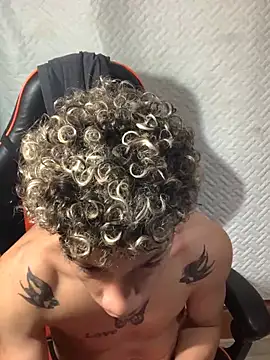 Snapshot of mateodeamjo chatting on March 15, 2025, 6:25 am mateodeamjo online show from March 15, 2025, 6:25 am