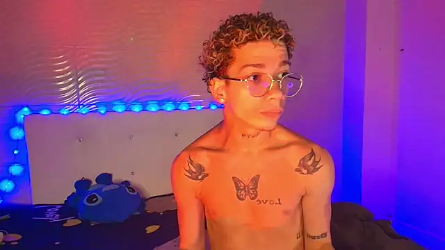 Snapshot of mateodeamjo chatting on November 18, 2025, 7:44 am mateodeamjo online show from November 18, 2025, 7:44 am