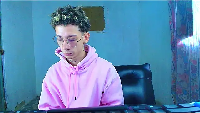 mateodeamjo online show from February 11, 2026, 12:49 pm