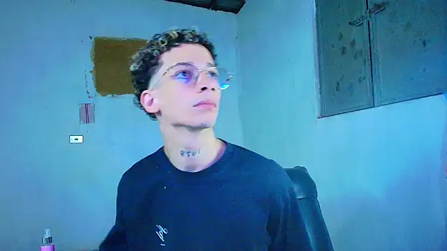 mateodeamjo online show from March 8, 2026, 1:11 am