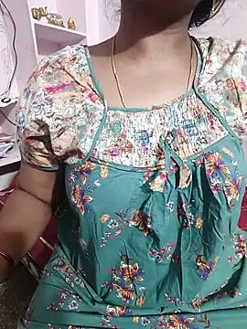 louise92 online show from June 16, 2026, 8:31 pm