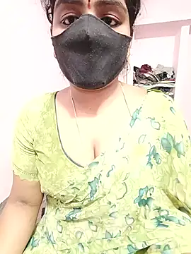 louise92 online show from July 9, 2026, 3:11 pm