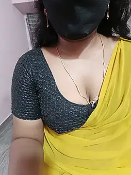 louise92 online show from July 6, 2026, 3:03 pm
