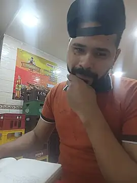 Snapshot of Joselatino23 chatting on June 27, 2026, 3:23 am Joselatino23 online show from June 27, 2026, 3:23 am
