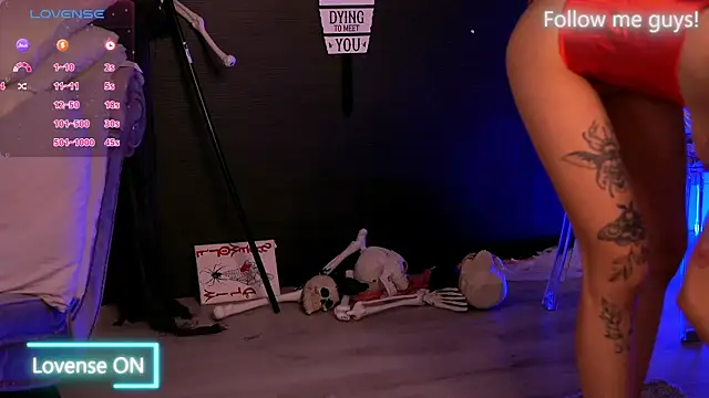 AriaVoss online show from October 18, 2025, 9:28 pm