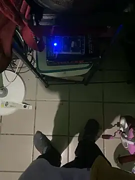 Snapshot of nowex18 chatting on March 18, 2025, 5:23 am nowex18 online show from March 18, 2025, 5:23 am