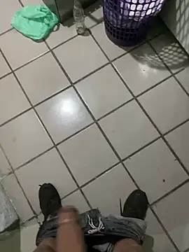 Snapshot of nowex18 chatting on February 16, 2026, 12:09 am nowex18 online show from February 16, 2026, 12:09 am