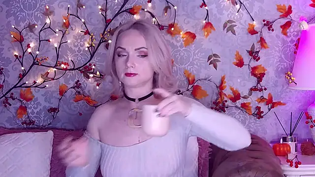 Snapshot of EllianaReese chatting on November 4, 2025, 2:37 am EllianaReese online show from November 4, 2025, 2:37 am