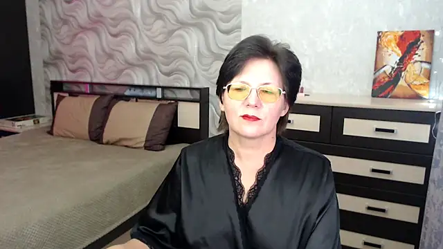 Snapshot of VitaCharm chatting on March 19, 2025, 7:49 pm VitaCharm online show from March 19, 2025, 7:49 pm