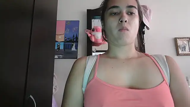 Snapshot of trianabell chatting on February 19, 2026, 4:26 pm trianabell online show from February 19, 2026, 4:26 pm