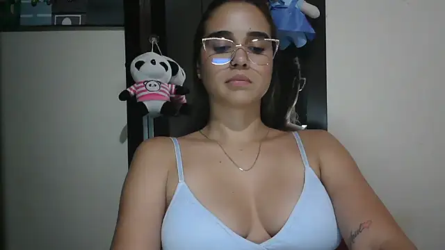 trianabell online show from July 11, 2026, 12:44 am