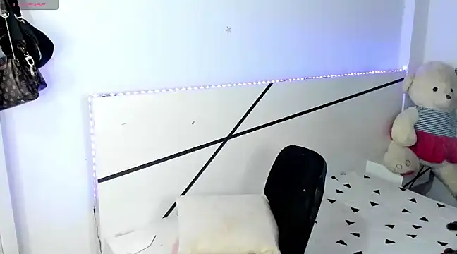 Snapshot of Natalia_Mars chatting on December 29, 2024, 2:52 pm Natalia Mars online show from December 29, 2024, 2:52 pm