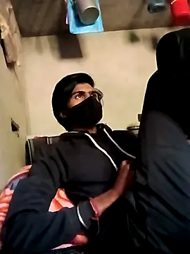 News3xxh online show from December 18, 2025, 5:12 am