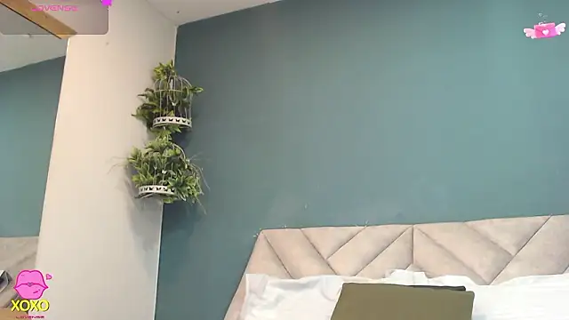 SharisWillian online show from March 13, 2026, 3:22 am