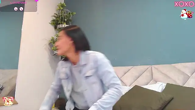 Snapshot of SharisWillian chatting on November 29, 2025, 3:50 am SharisWillian online show from November 29, 2025, 3:50 am